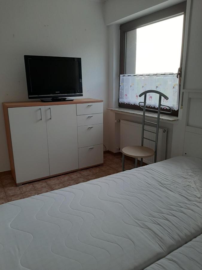 Familienfreundliche Ferienwohnung Auf Dem Lande Monteur Wohnung Hessisch Oldendorf Esterno foto